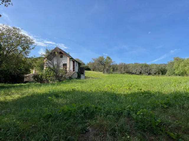 Eladó telek Köveskál 7677 nm