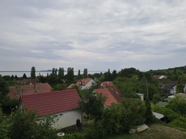 Eladó telek Ábrahámhegy 997 nm