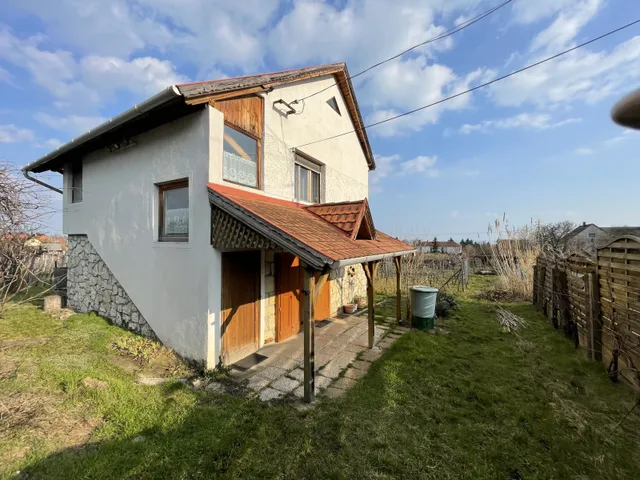 Eladó mezőgazdasági ingatlan Csopak 3788 nm