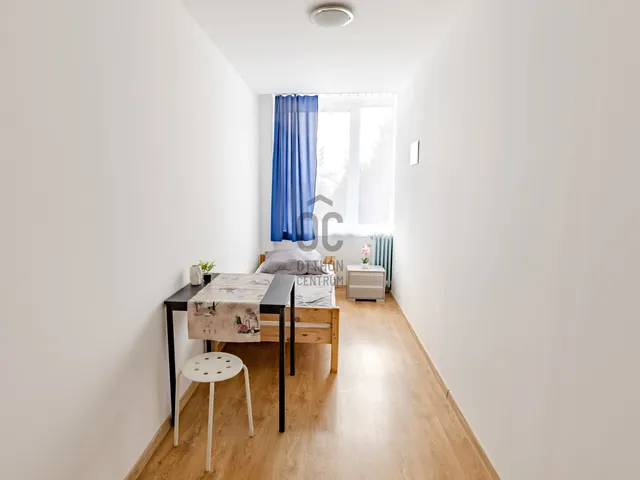 Kiadó kereskedelmi és ipari ingatlan Tatabánya, Óváros 30 nm