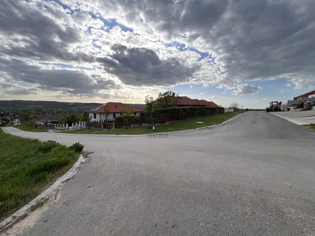 Eladó telek Pannonhalma 1629 nm