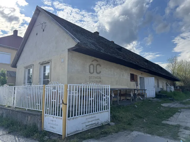 Eladó ház Ács 100 nm