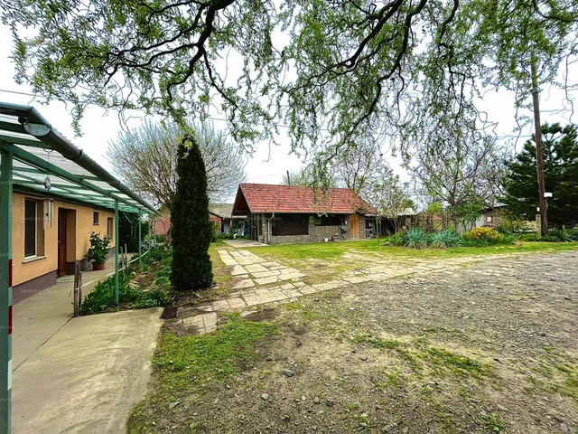 Eladó ház Baja 126 nm