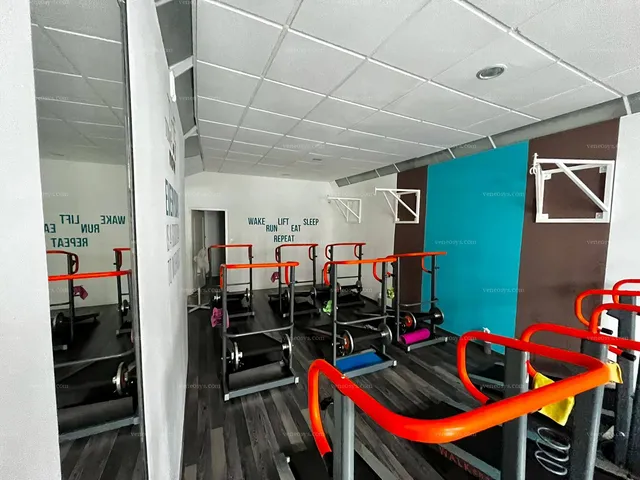 Eladó kereskedelmi és ipari ingatlan Baja 220 nm