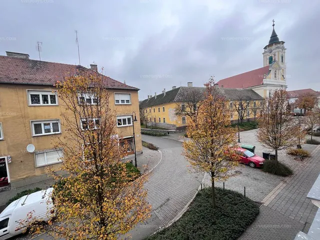 Eladó lakás Baja 90 nm