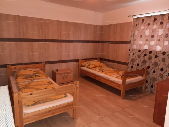 Eladó ház Dávod 250 nm