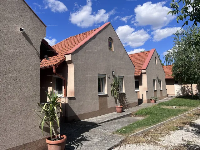 Eladó ház Bácsbokod 210 nm