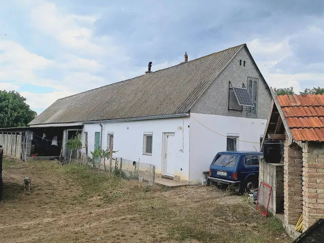 Eladó mezőgazdasági ingatlan Baja 180 nm