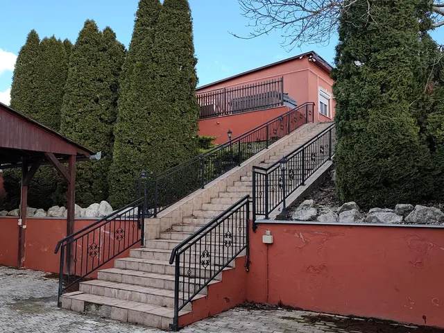 Eladó ház Baja 171 nm