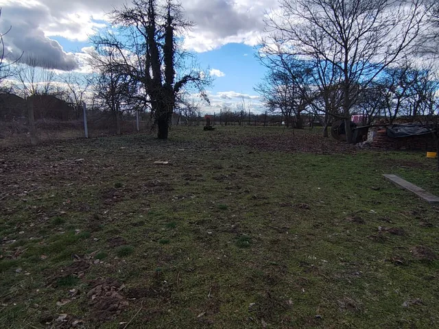 Eladó telek Baja 850 nm