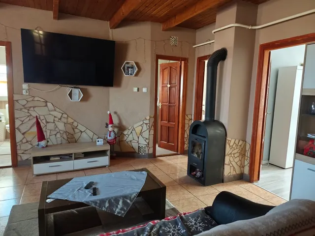 Eladó ház Érsekcsanád 206 nm