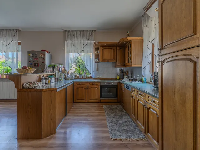 Eladó ház Baja 278 nm