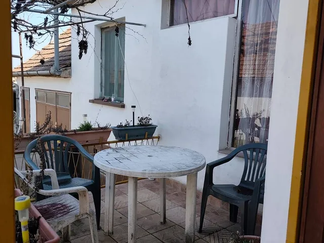 Eladó ház Érsekcsanád 206 nm