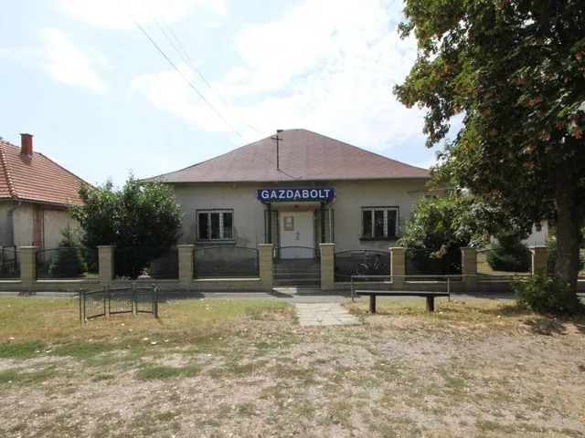 Eladó ház Dalmand 127 nm