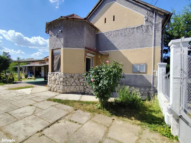 Eladó ház Dombóvár 100 nm