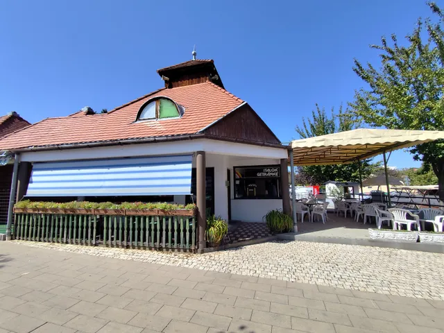 Eladó kereskedelmi és ipari ingatlan Keszthely, piac tér 40 nm