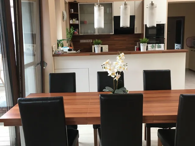 Eladó ház Dinnyés, Vajda János utca 275 nm