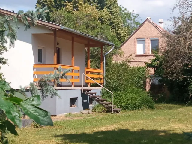 Eladó ház Kápolnásnyék 180 nm