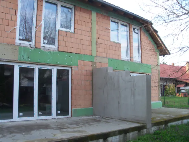 Eladó ház Kápolnásnyék 135 nm