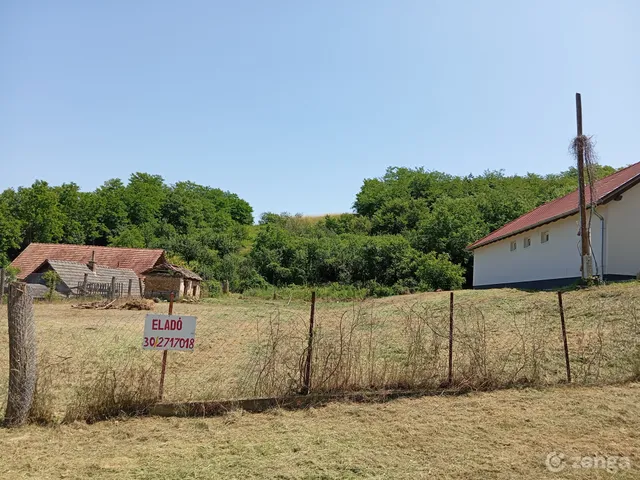Eladó telek Pári 2503 nm