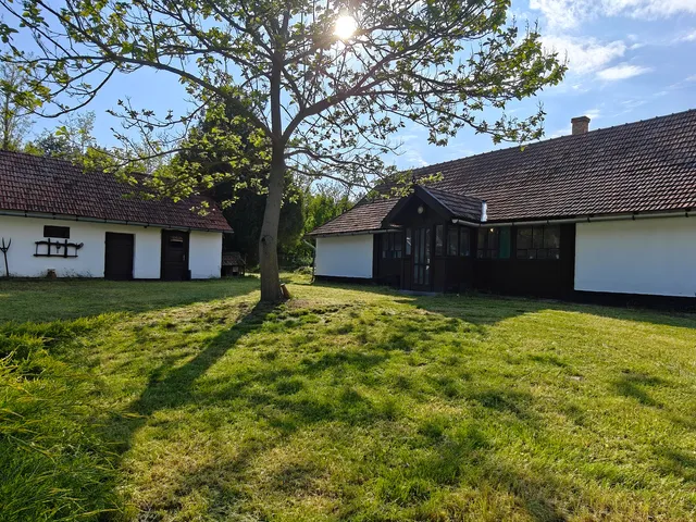 Eladó mezőgazdasági ingatlan Ásotthalom 93 nm
