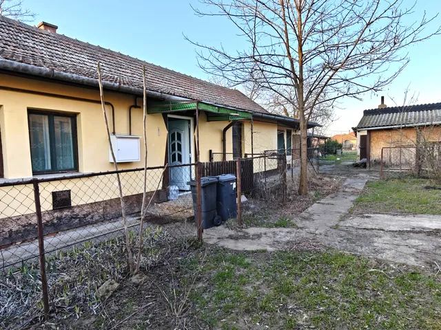 Eladó ház Sándorfalva 77 nm