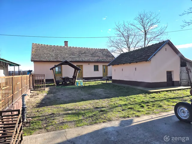 Eladó mezőgazdasági ingatlan Petőfiszállás 70 nm