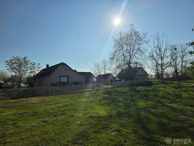 Eladó mezőgazdasági ingatlan Petőfiszállás 70 nm