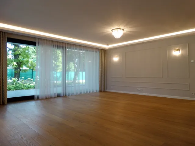 Kiadó lakás Budapest XII. kerület, Svábhegy 138 nm