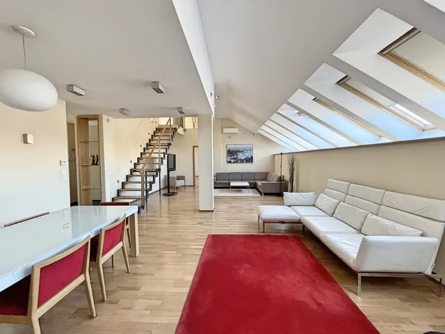 Kiadó lakás Budapest VI. kerület, Nagykörúton belüli terület 197 nm