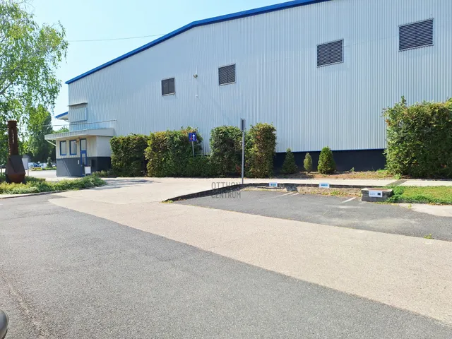 Kiadó kereskedelmi és ipari ingatlan Budapest XXII. kerület, Nagytétény 500 nm