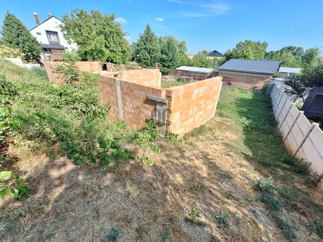 Eladó telek Újhartyán 565 nm