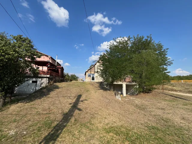 Eladó telek Taksony 976 nm