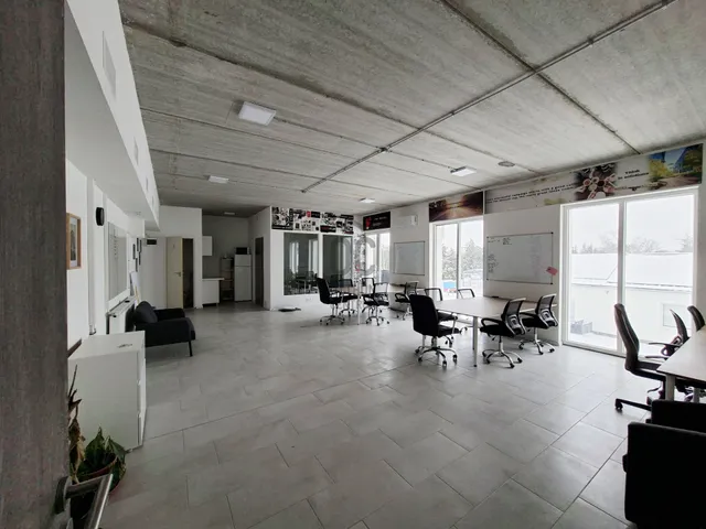 Kiadó kereskedelmi és ipari ingatlan Szigethalom 108 nm