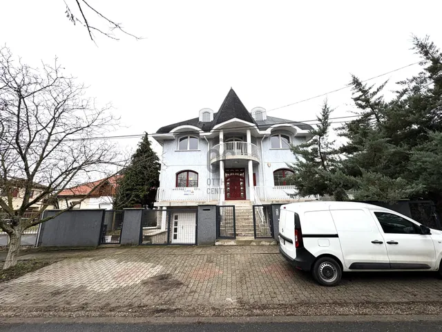 Eladó ház Budapest XVIII. kerület, Bókaytelep 290 nm