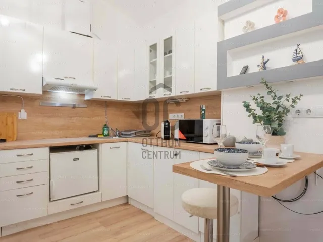 Eladó lakás Budapest VI. kerület 19 nm