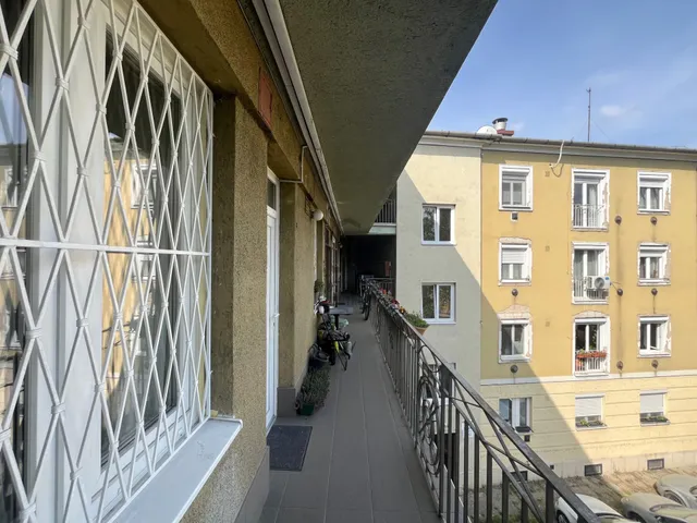 Eladó lakás Budapest III. kerület, Filatorigát 34 nm