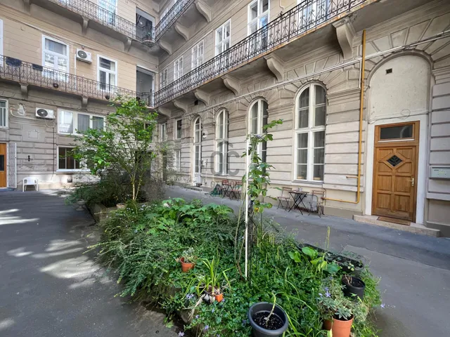 Eladó lakás Budapest VI. kerület 63 nm
