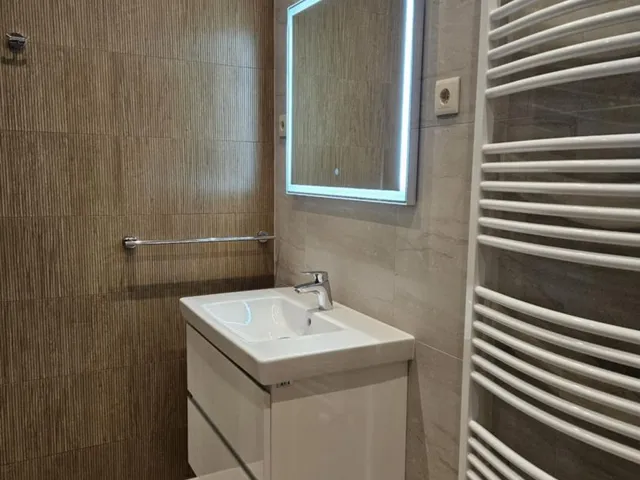 Kiadó lakás Debrecen, Nagyerdő 54 nm