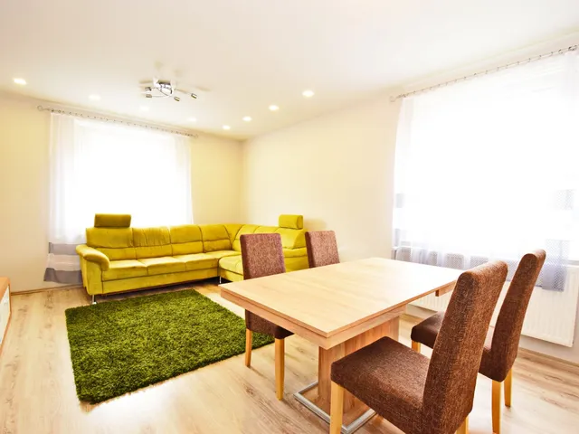 Eladó lakás Debrecen, Postakert 93 nm