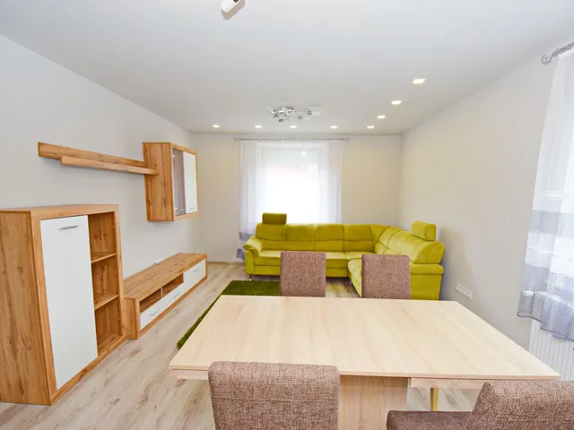 Eladó lakás Debrecen, Postakert 93 nm