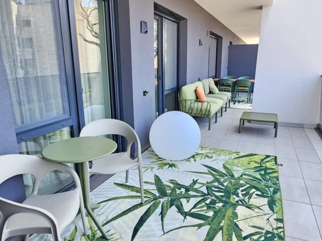 Kiadó lakás Debrecen, Nagyerdő 94 nm