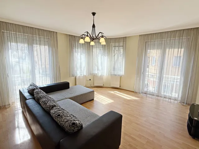 Eladó lakás Debrecen, Belváros 105 nm