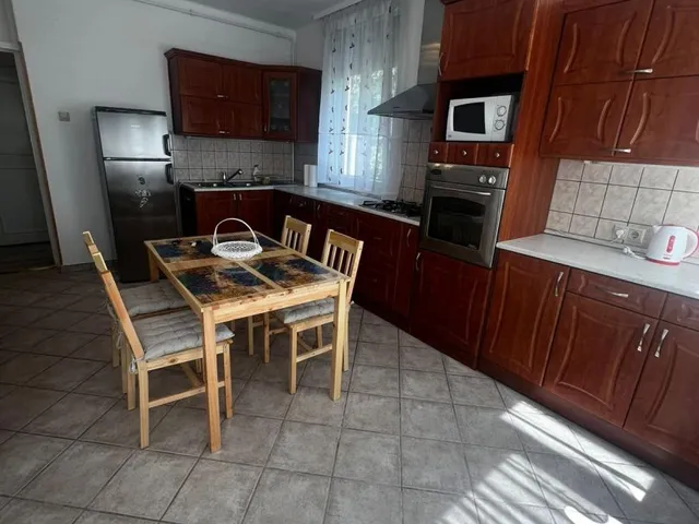 Kiadó lakás Debrecen, Nagyerdő 75 nm