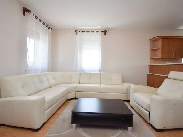 Kiadó lakás Debrecen, Akadémiakert 73 nm