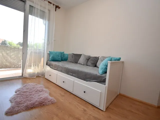 Kiadó lakás Debrecen, Akadémiakert 73 nm