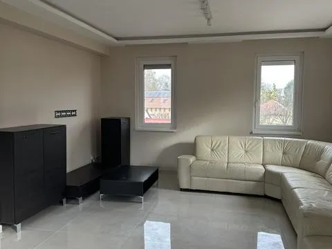 Kiadó lakás Debrecen, Akadémiakert 73 nm