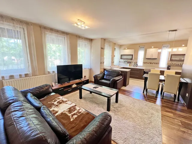 Kiadó lakás Debrecen, Nagyerdőalja 67 nm