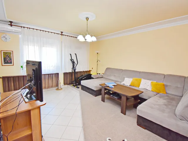 Eladó ház Debrecen, Pércsikert 176 nm