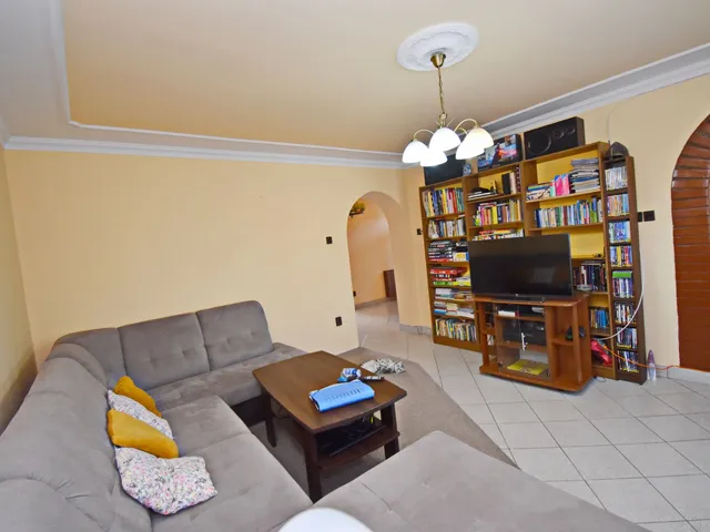 Eladó ház Debrecen, Pércsikert 176 nm
